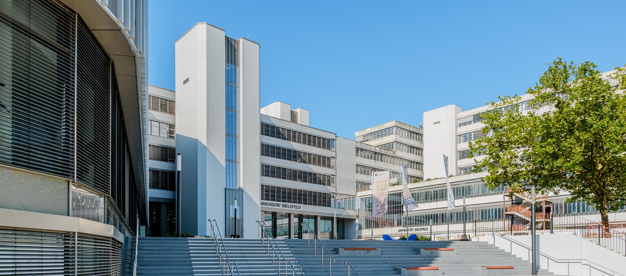 Header Banner für die Konferenz: 85. Jahrestagung der Vereinigung der Deutschen Staatsrechtslehrer. Diese geht vom 7. Oktober 2026 bis 9. Oktober 2026 in Universitätsstraße 25, 33615 Bielefeld.